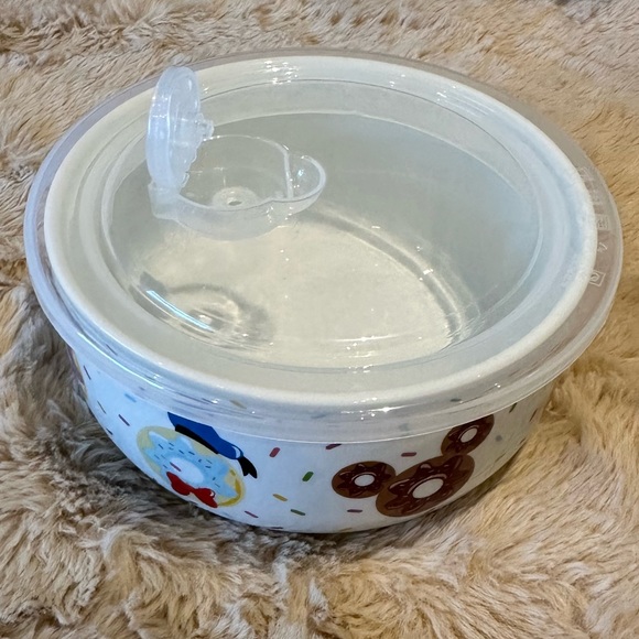 🍩Disney Donuts & Sprinkles design Ceramic Covered Bowl Large🍩 - Picture 5 of 6